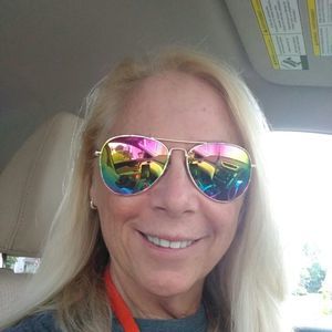 Meet your Posher, Debbie